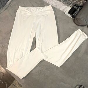 White High-Waisted Leggings